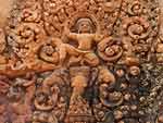 アイラバータに乗る東の方位神インドラ神